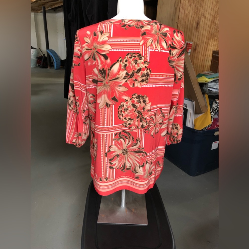 Floral print blouse 3-4 sleeve 18W - Picture 2 of 7